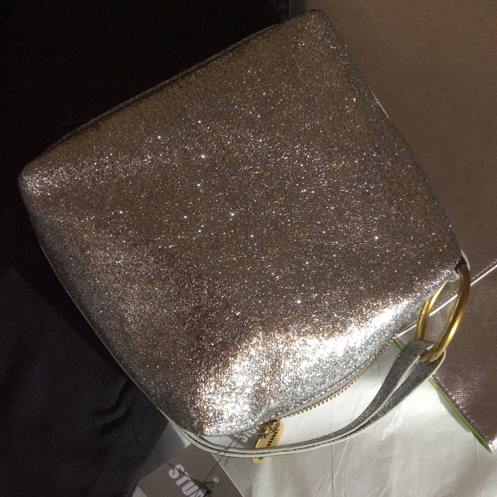 Studio 33 wristlet purse NWT silver - Picture 4 of 8